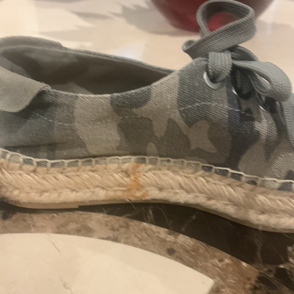 Camo Canvas Sneakers - Picture 2 of 5